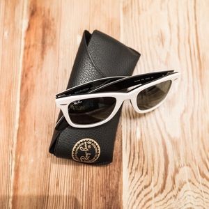 White ray ban classic wayfarer